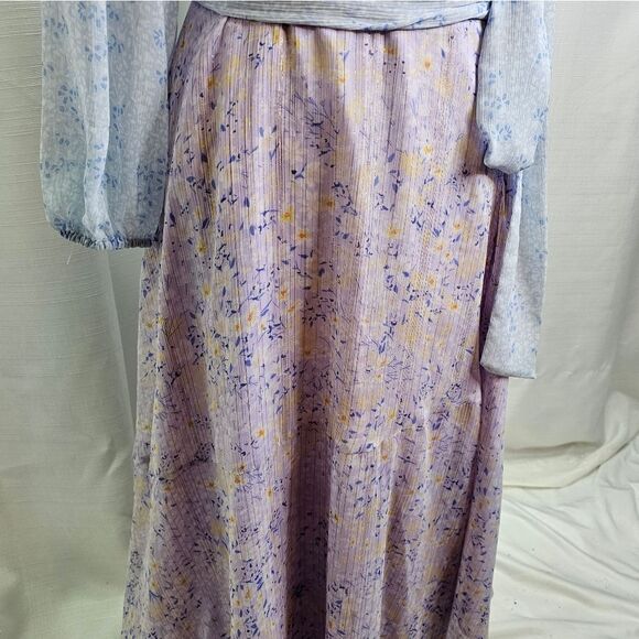 Ann Taylor Blue and Purple Floral Long Sleeve Wrap Dress Size 0 - Picture 4 of 13